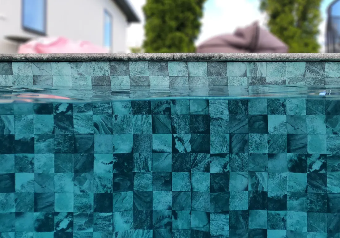 Pool i 3D-marmormosaik